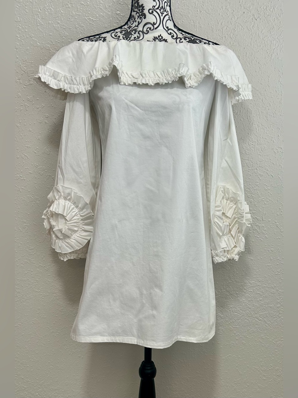 Alexis Miquela-Off Shoulder Mini Dress  Ruffle Accents White , Size Small